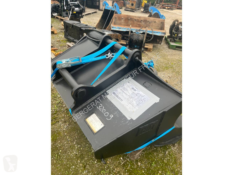 Vybavenie stavebného stroja Caterpillar...