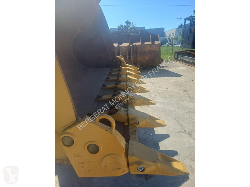 تجهيزات الأشغال العمومية Caterpillar GODET/963/