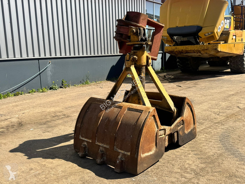 Vybavenie stavebného stroja  Clamshell grapple