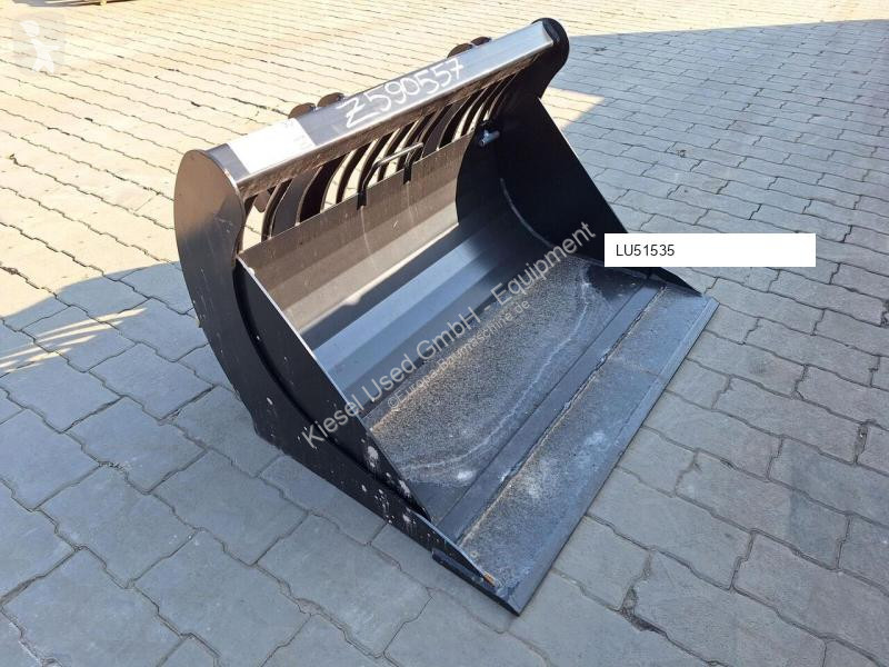تجهيزات الأشغال العمومية Giant