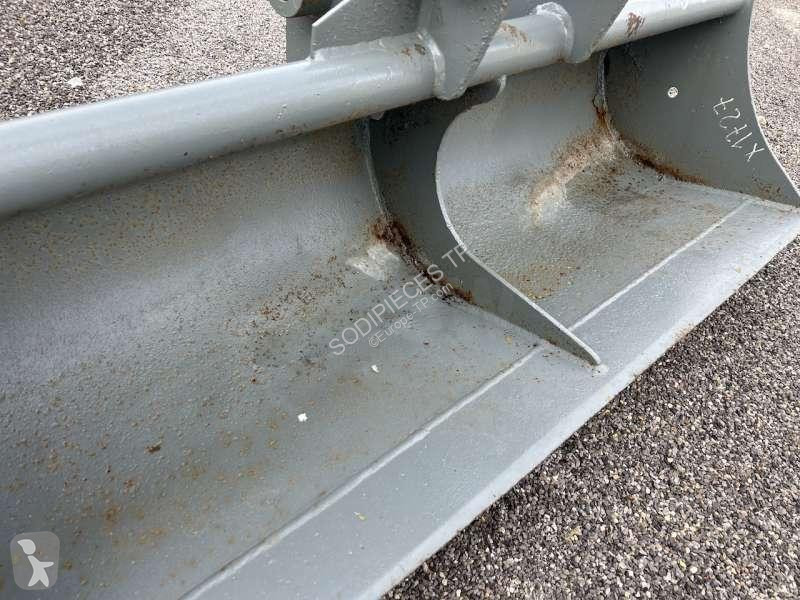 Vybavenie stavebného stroja   1500mm axes 60