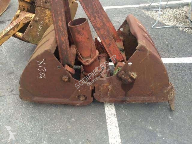Stavební vybavení Case  600mm - ejecteurs