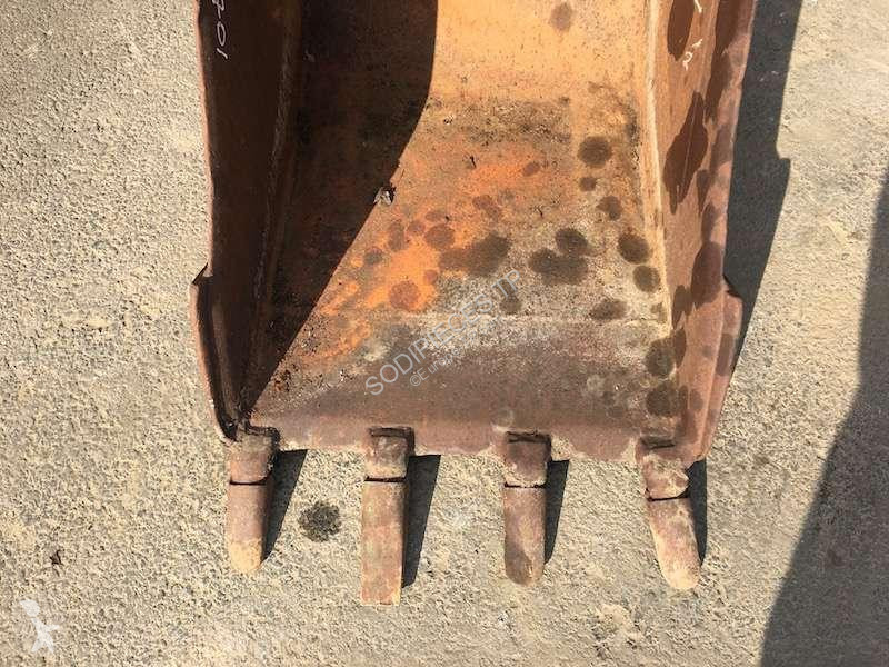 Wyposażenie maszyn Case  tractopelle - 600mm