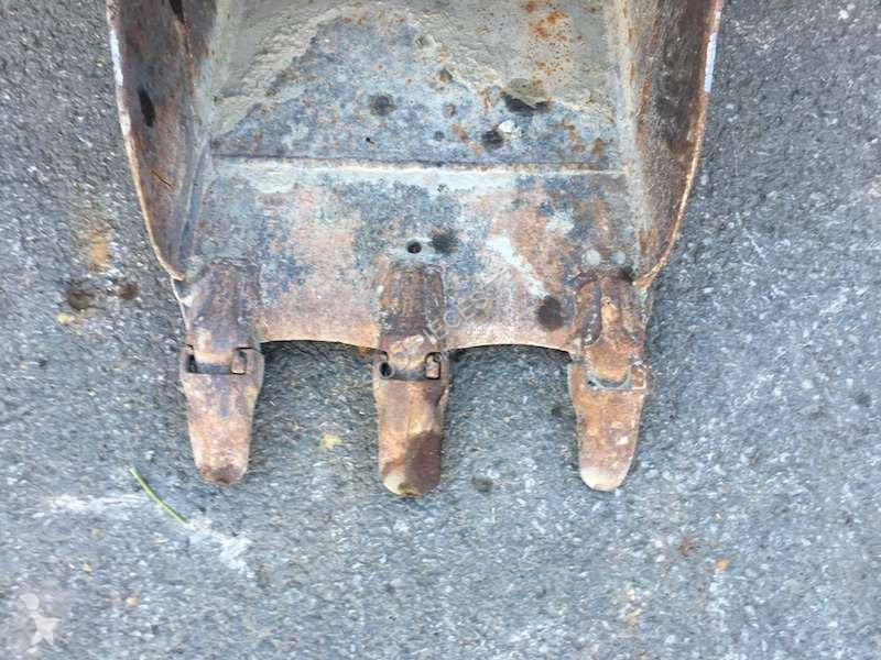 Wyposażenie maszyn Volvo  360mm - pelles 2,5...