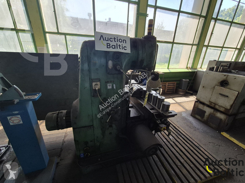 Vybavenie stavebného stroja  machine with a vice