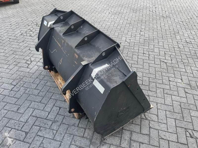 تجهيزات الأشغال العمومية Volvo -...