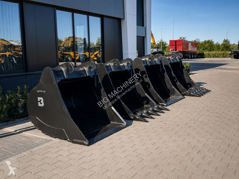 Echipamente pentru construcţii Caterpillar...