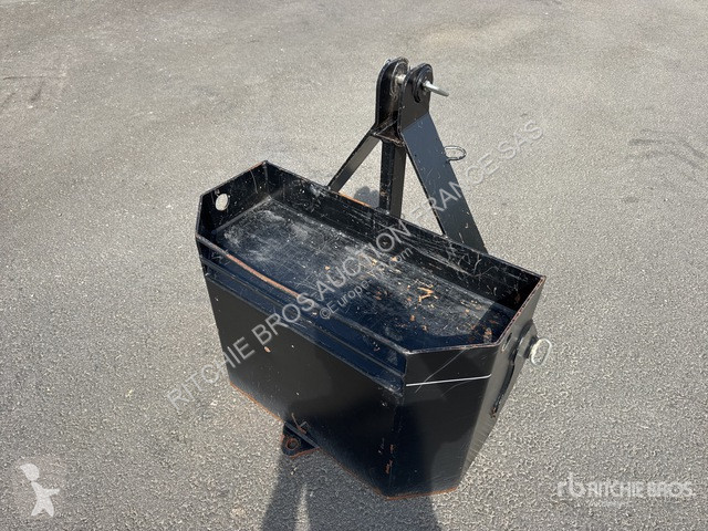 Bygg-anläggningsutrustningar   910 kg