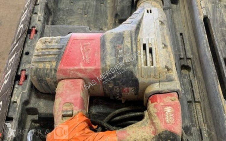 Équipements TP Milwaukee perforateur burineur
