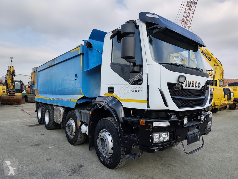 تجهيزات الأشغال العمومية Iveco AD410T 8x4 kipper .