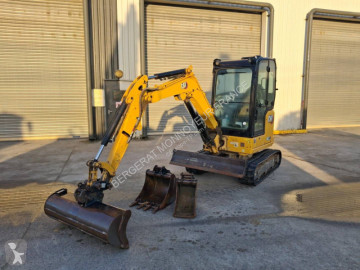 تجهيزات الأشغال العمومية Caterpillar