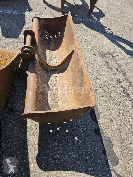 تجهيزات الأشغال العمومية   CAT 428d