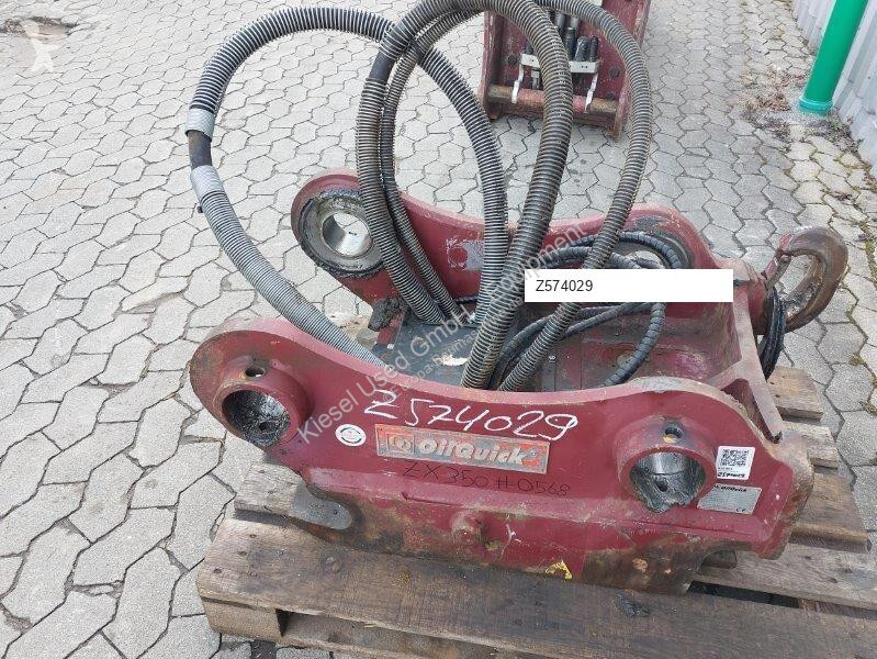 تجهيزات الأشغال العمومية Hitachi Attache rapide...
