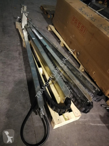 Uitrusting voor vrachtwagens Fassi L426