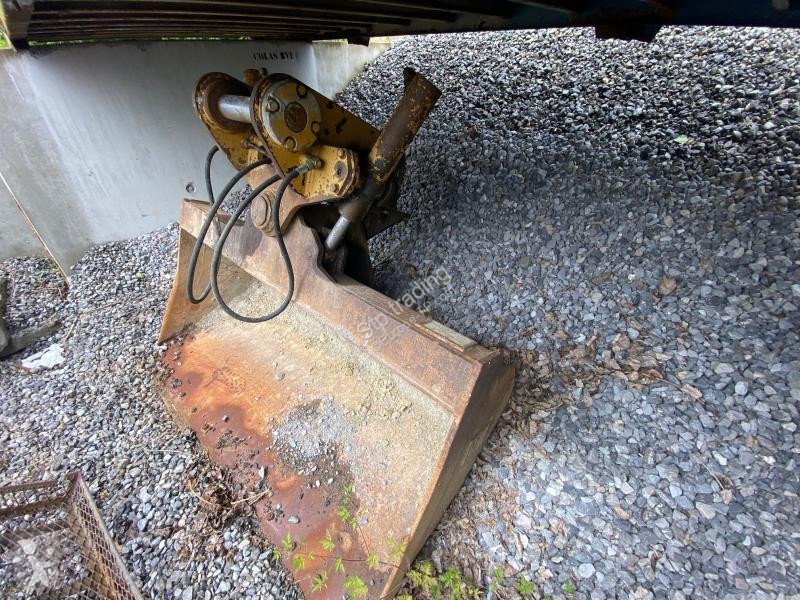 Équipements TP Caterpillar ORIENTABLE 2M