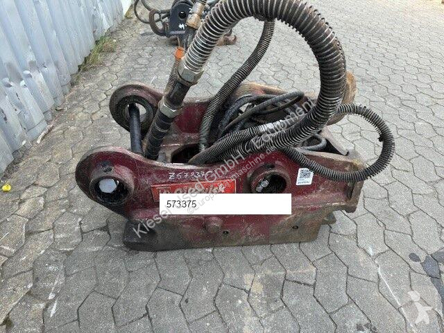 Stavební vybavení Hitachi Attache rapide...
