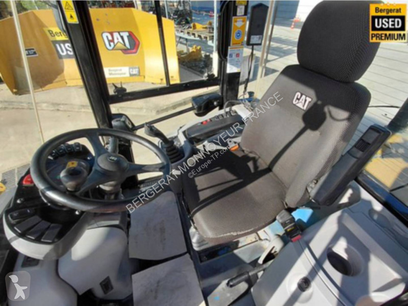 Équipements TP Caterpillar 918M