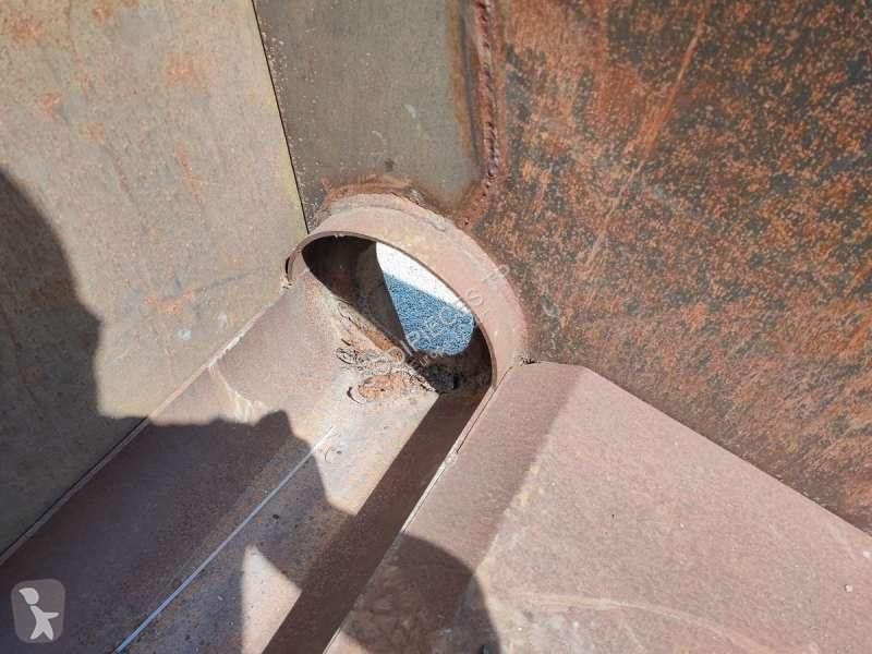 Vybavenie stavebného stroja   BENNE POUSSOIR 10 T