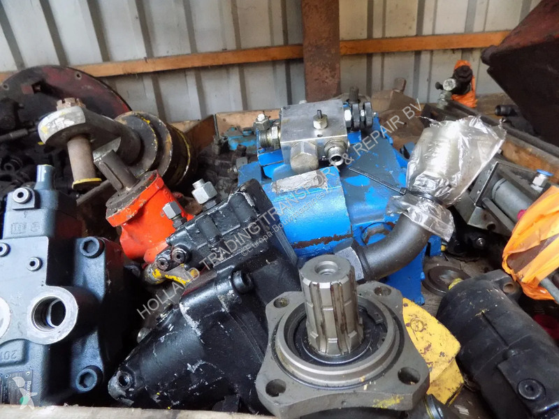 Vybavenie stavebného stroja  hydro motor...