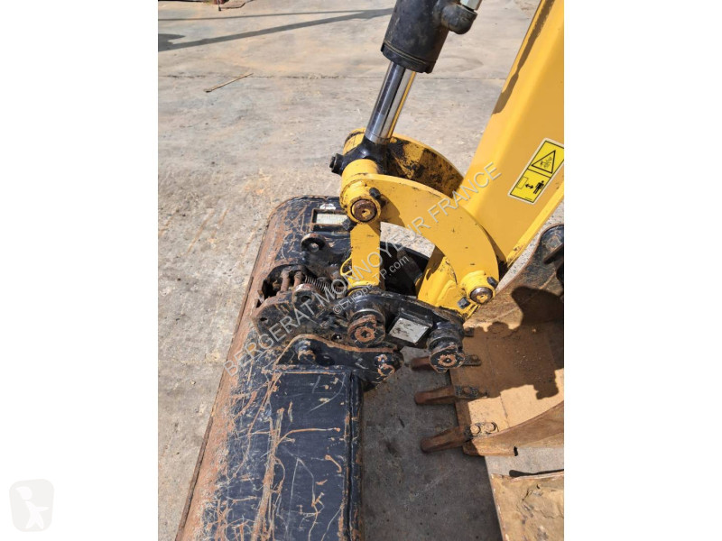 تجهيزات الأشغال العمومية Caterpillar 302.7