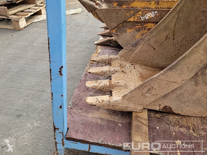 Echipamente pentru construcţii Caterpillar