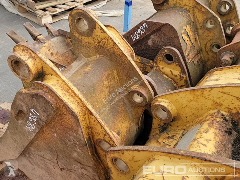 Echipamente pentru construcţii Caterpillar
