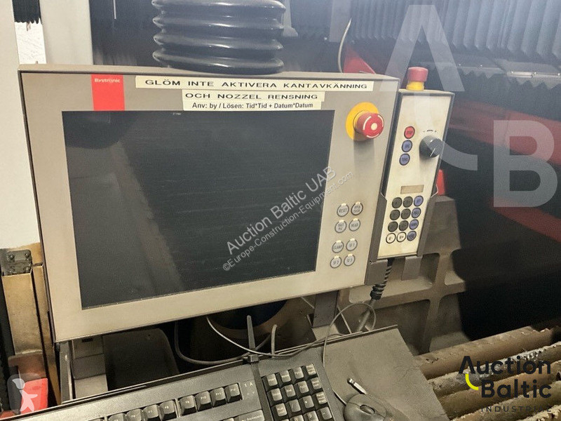 Vybavenie stavebného stroja  Bystar 3015