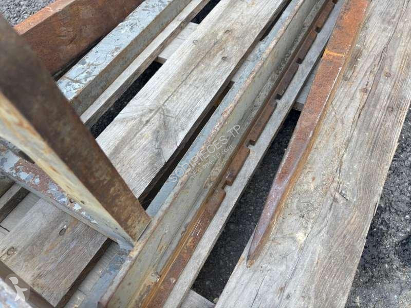 Echipamente pentru construcţii Volvo