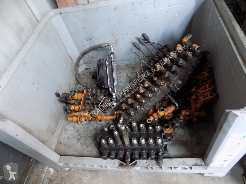 Vybavenie stavebného stroja  hydro motor...