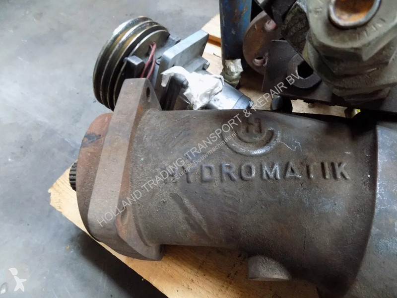 Vybavenie stavebného stroja  hydro motor...