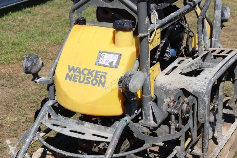 Aanbouwstukken voor bouwmachines Neuson crt 36 26a