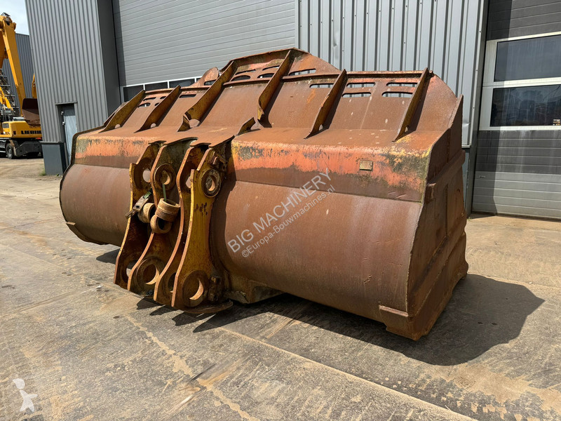 Aanbouwstukken voor bouwmachines Caterpillar...