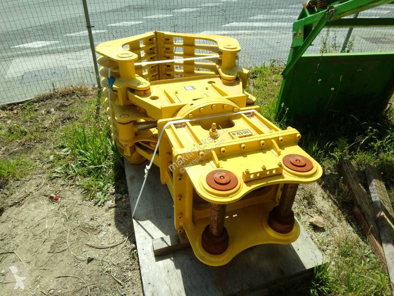 Equipamientos maquinaria OP PINZA ESCOLLERA...