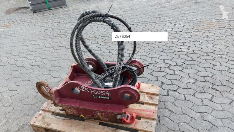 Stavební vybavení Oilquick Attache rapide...