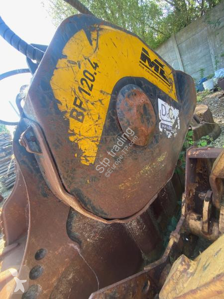 Equipamentos de obras MB Crusher 120-4