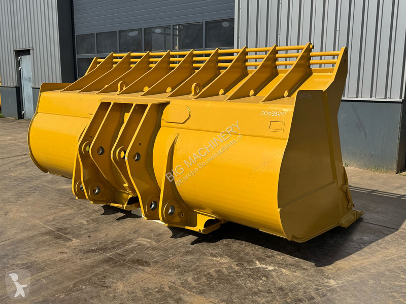 Equipamientos maquinaria OP Caterpillar Loader...