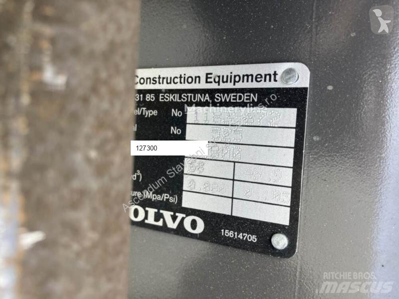 تجهيزات الأشغال العمومية Volvo Tieflöffel mit...