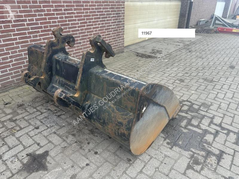 Aanbouwstukken voor bouwmachines Slotenbak...