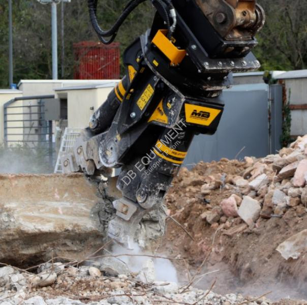 Udstyr til anlægsarbejder MB Crusher MB-PT650...