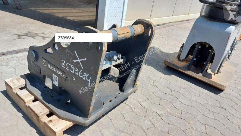 Equipamientos maquinaria OP Oilquick Attache...
