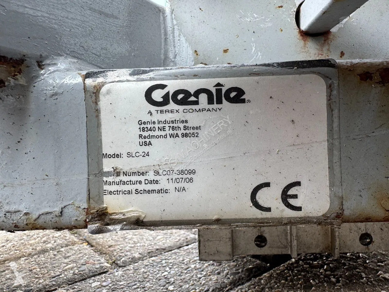 Echipamente pentru construcţii Genie SLC-24...