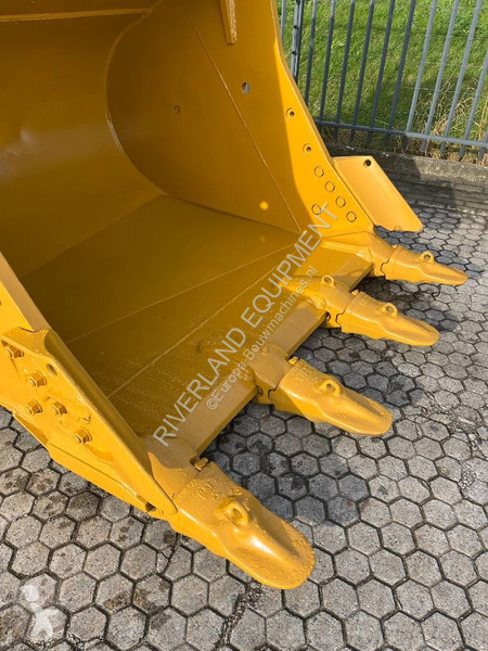 Equipamientos maquinaria OP Caterpillar 390 395...