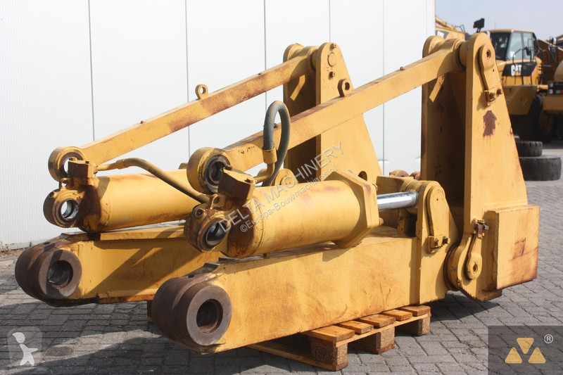Aanbouwstukken voor bouwmachines Caterpillar...