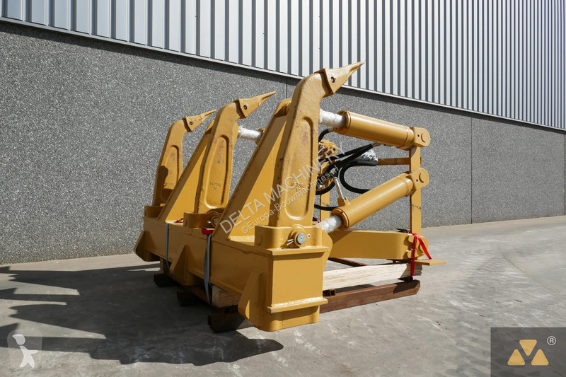 Equipamientos maquinaria OP Caterpillar D7E Ripper