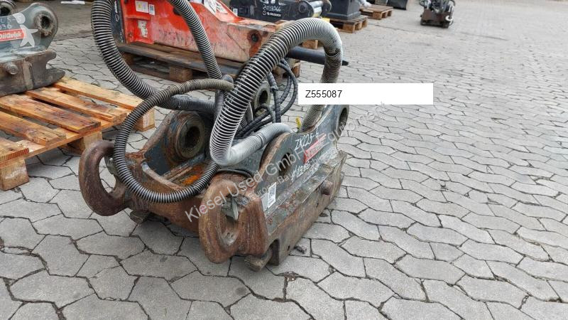 Equipamientos maquinaria OP Hitachi Attache...
