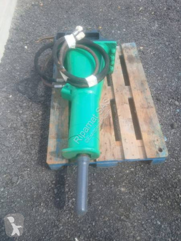 Marteau hydraulique Montabert