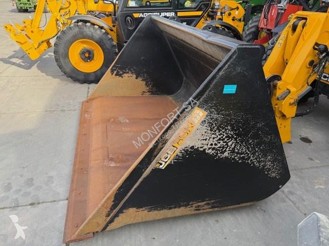Equipamientos maquinaria OP JCB 3200 litres...