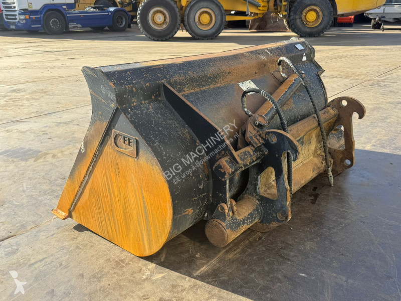 Aanbouwstukken voor bouwmachines Side-Tilting...