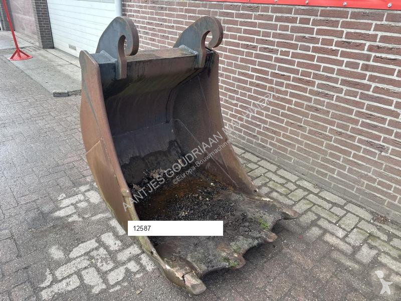 Aanbouwstukken voor bouwmachines  CW 40
