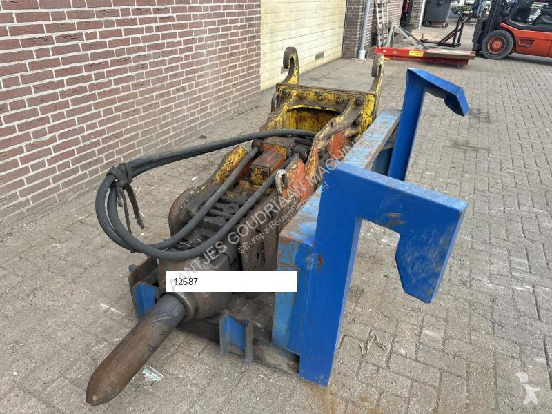 Vybavenie stavebného stroja  Marteau hydraulique